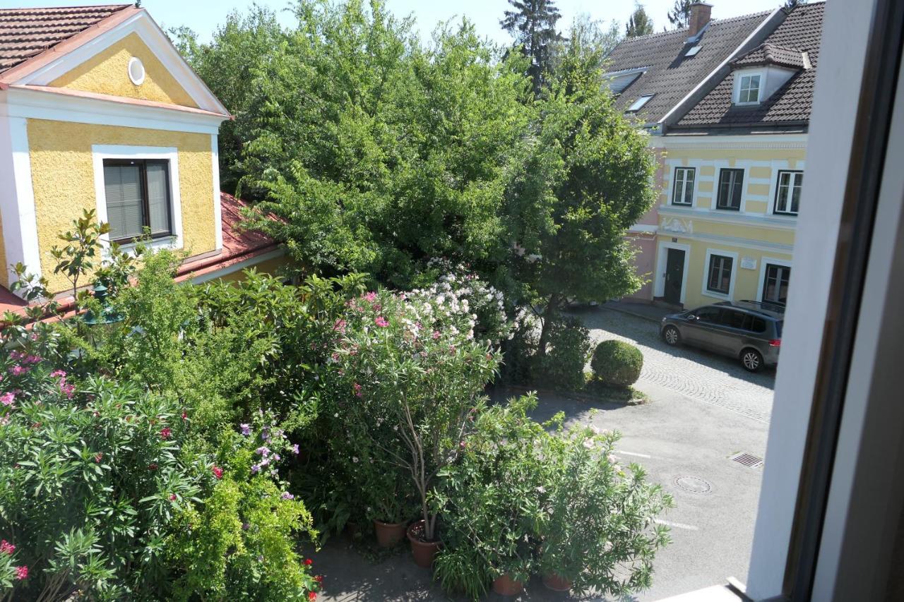 Hotel Mediterraneo Ybbs an der Donau Exterior foto
